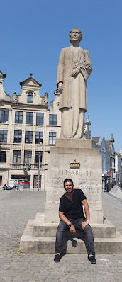Standbeeld van Koningin Elisabeth
